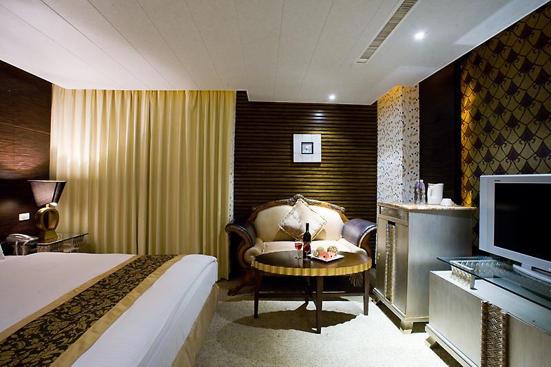 Crystal Business Motel Hsinchu Exterior foto
