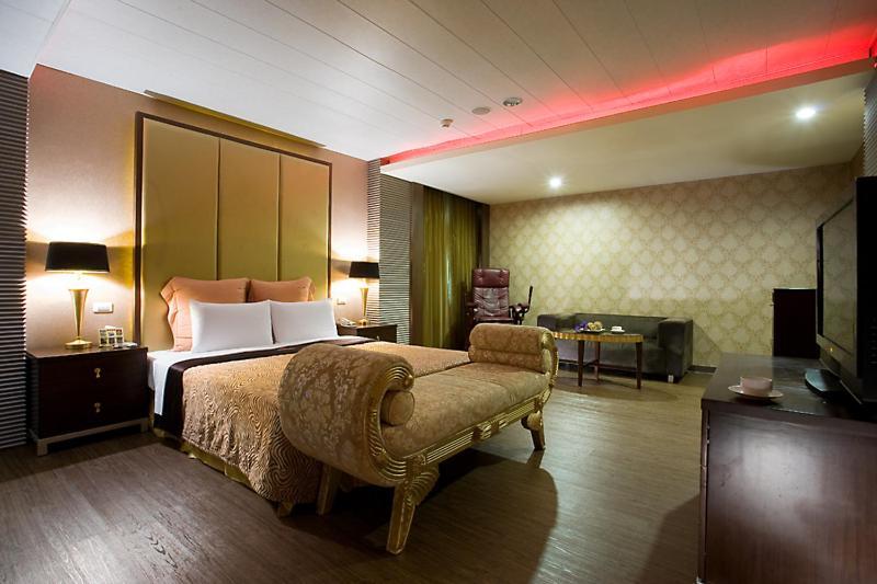Crystal Business Motel Hsinchu Exterior foto
