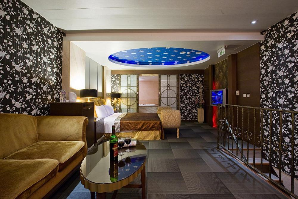 Crystal Business Motel Hsinchu Exterior foto